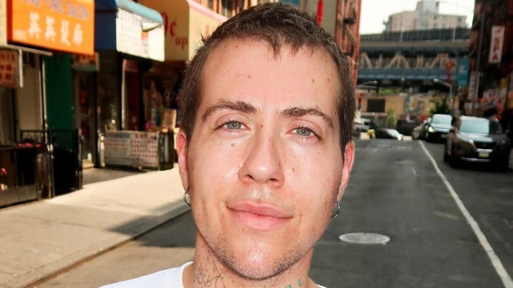 Honey Pluton, stand-up comedian