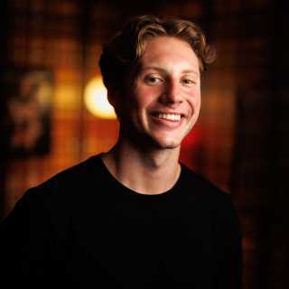 Tom McGuire, stand-up comedian